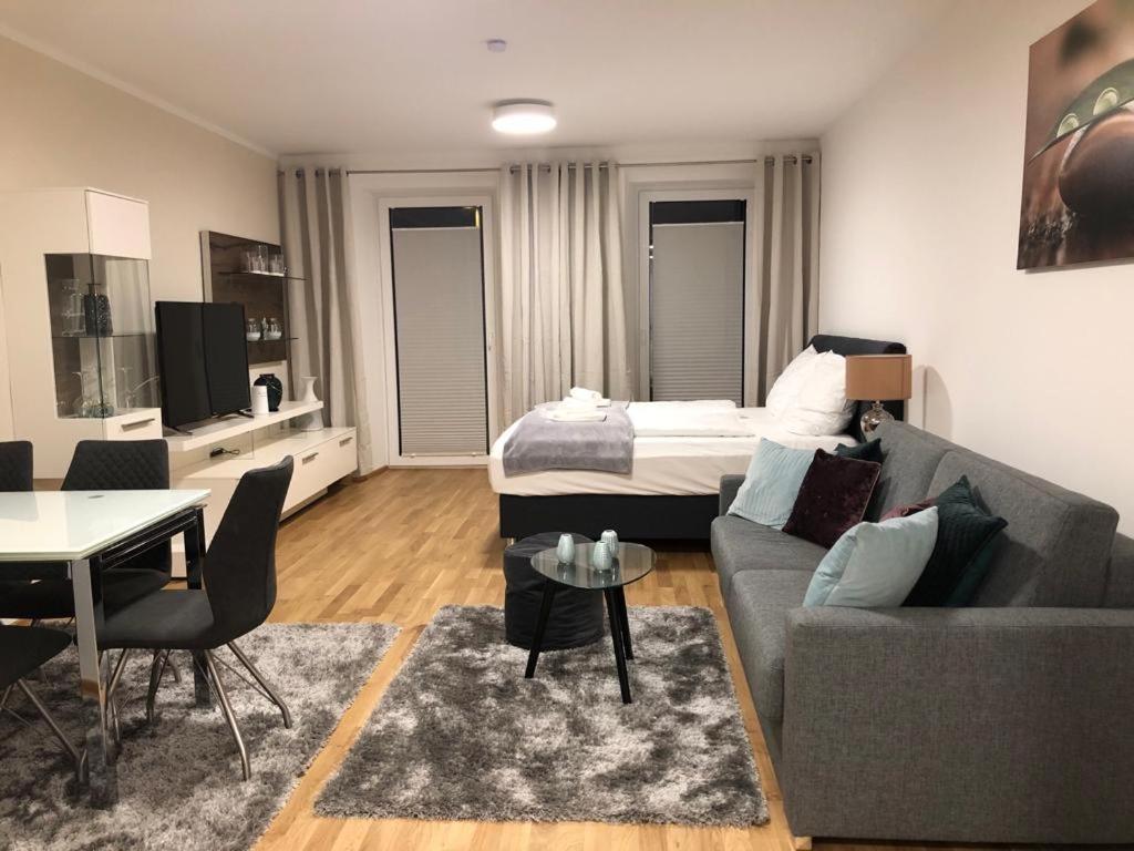 English Theater Apartment At Rathaus Vienna Exterior photo