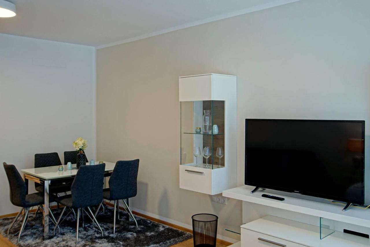 English Theater Apartment At Rathaus Vienna Exterior photo