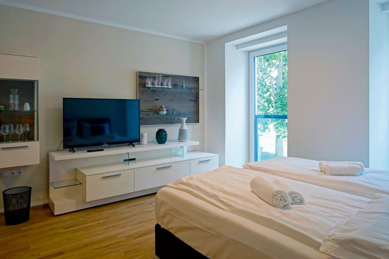 English Theater Apartment At Rathaus Vienna Exterior photo